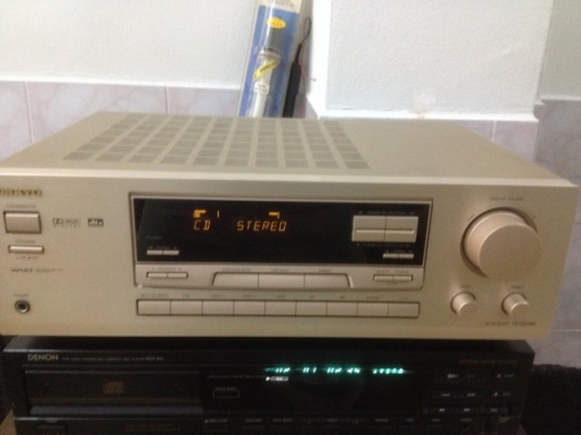 ONKYO AV RECEIVER TX DS484 เก่าญี่ปุ่นเเท้สภาพสวยๆใช้ไฟ100Vใช้งานปกติ
