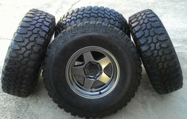 หมื่นสี่แปดร้อย ยางMud 33 หน้าแคบ พร้อมล้อ หมื่นสี่แปดร้อย ยางMud 33 หน้าแคบ พร้อมล้อ