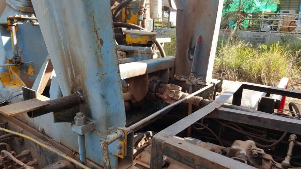 ขายรถโม่ปูน 5 คิว 10 ล้อ 2 เพลา UD CW41M เครื่อง PD6 230 แรงม้า คัสซีสวย โม่ใช้งานแค่ปีกว่าๆ เล่มทะเบียนพร้อมโอน ราคาต่อรองได้ครับ