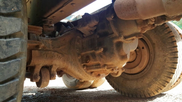 ขายรถโม่ปูน 5 คิว 10 ล้อ 2 เพลา UD CW41M เครื่อง PD6 230 แรงม้า คัสซีสวย โม่ใช้งานแค่ปีกว่าๆ เล่มทะเบียนพร้อมโอน ราคาต่อรองได้ครับ