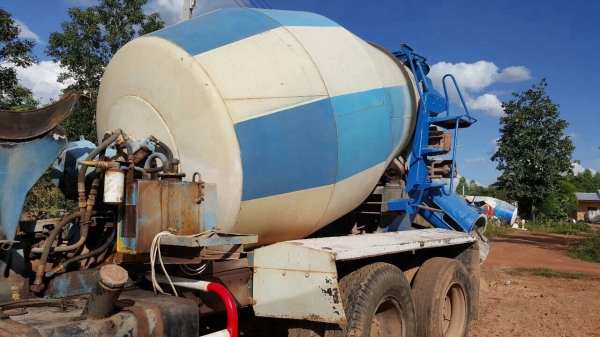 ขายรถโม่ปูน 5 คิว 10 ล้อ 2 เพลา UD CW41M เครื่อง PD6 230 แรงม้า คัสซีสวย โม่ใช้งานแค่ปีกว่าๆ เล่มทะเบียนพร้อมโอน ราคาต่อรองได้ครับ