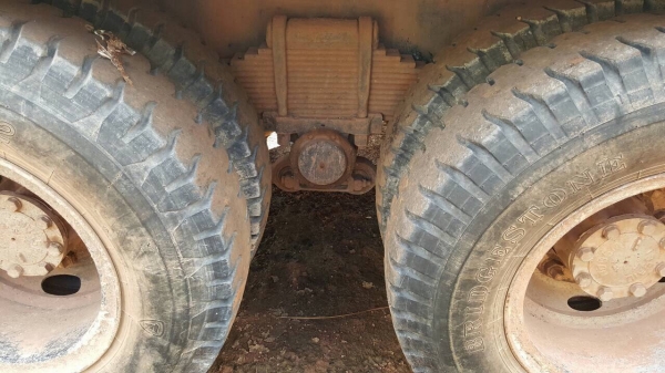 ขายรถโม่ปูน 5 คิว 10 ล้อ 2 เพลา UD CW41M เครื่อง PD6 230 แรงม้า คัสซีสวย โม่ใช้งานแค่ปีกว่าๆ เล่มทะเบียนพร้อมโอน ราคาต่อรองได้ครับ