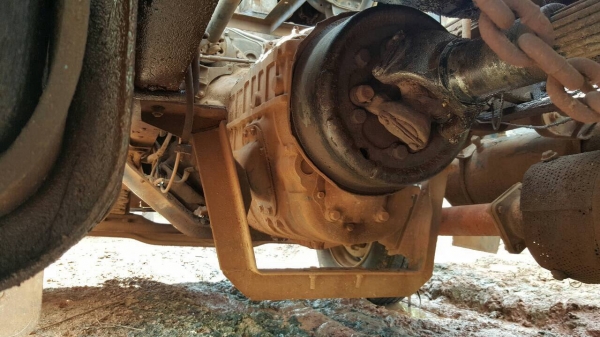 ขายรถโม่ปูน 5 คิว 10 ล้อ 2 เพลา UD CW41M เครื่อง PD6 230 แรงม้า คัสซีสวย โม่ใช้งานแค่ปีกว่าๆ เล่มทะเบียนพร้อมโอน ราคาต่อรองได้ครับ