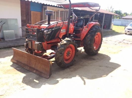 รถไถคูโบต้าM7040 พร้อมอุปกรณ์