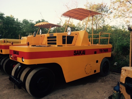 ต้องการายรถบด SAKAI TS7409