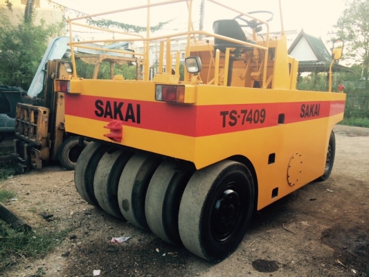 ต้องการายรถบด SAKAI TS7409