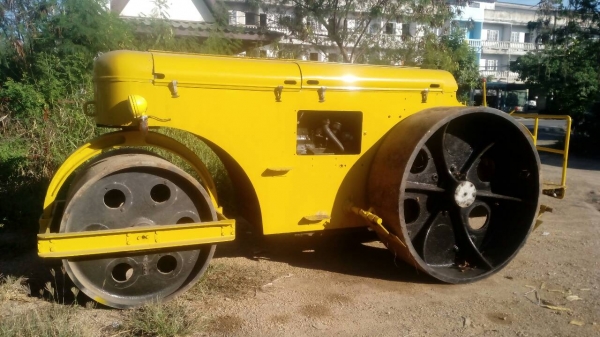 ต้องการขายรถบด SALAI 3 ล้อเหล็ก