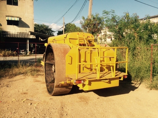 ต้องการขายรถบด SALAI 3 ล้อเหล็ก