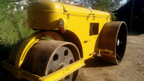 ต้องการขายรถบด SALAI 3 ล้อเหล็ก