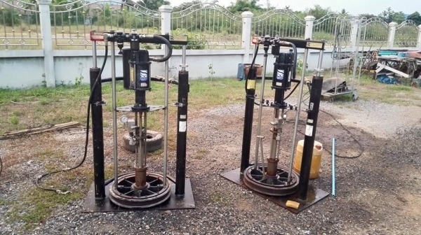 Sell>> เครื่องฉีดของข้น ARO PUMP &amp; RAM Made in USA. ใช้ฉีดจารบี กาว สี โฟม แรงดัน 350 bar. ใช้กับถัง 200 L.