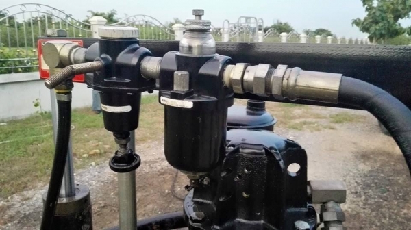 Sell>> เครื่องฉีดของข้น ARO PUMP &amp; RAM Made in USA. ใช้ฉีดจารบี กาว สี โฟม แรงดัน 350 bar. ใช้กับถัง 200 L.