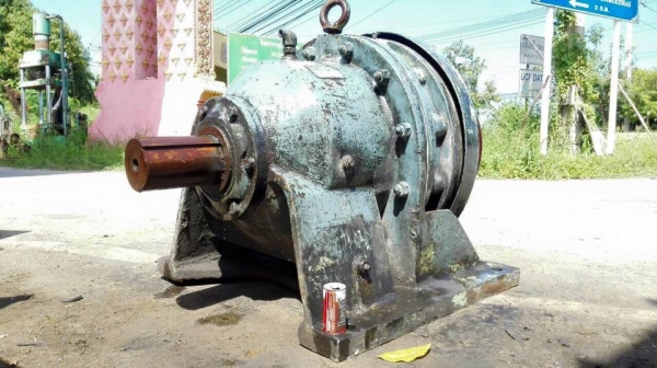 === ขายแล้วครับ!! === หัวเกียร์ทดยักษ์ Cyclo Drive Sumitomo อัตราทด 1:29 ความเร็วรอบ 50 RPM. ใช้กับมอเตอร์ 60-100 HP. สภาพสวย สด แน่น พร้อมใช้งาน!!