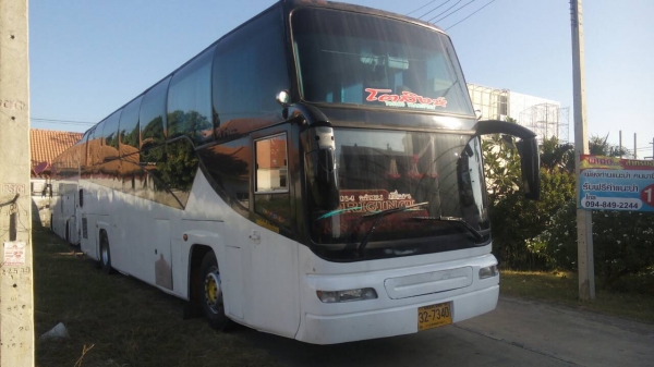 ขายดาวน์ 250,000 รถบัส12เมตร สูง3.6 เมตร ช่วงล่างเบนซ์ถุงลมเขาควาย เบรกแห้ง เครื่องเบนซ์ 10 สูบ แอร์ไฟฟ้า