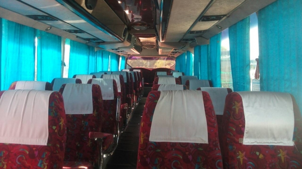 ขายดาวน์ 250,000 รถบัส12เมตร สูง3.6 เมตร ช่วงล่างเบนซ์ถุงลมเขาควาย เบรกแห้ง เครื่องเบนซ์ 10 สูบ แอร์ไฟฟ้า