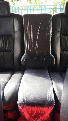 เบาะเสริมกลางแถวสอง สำหรับ Toyota Wish ทำให้สามารถนั่งได้ 3 ที่นั่ง