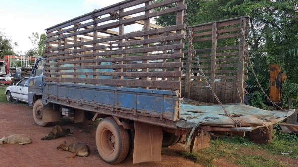 ขาย 6 ล้อ NPR59LK เครื่อง 4BD1 115 แรงม้า คัสซีสวยใช้ได้ สีต้องเก็บหน่อย ทะเบียนพร้อมโอน