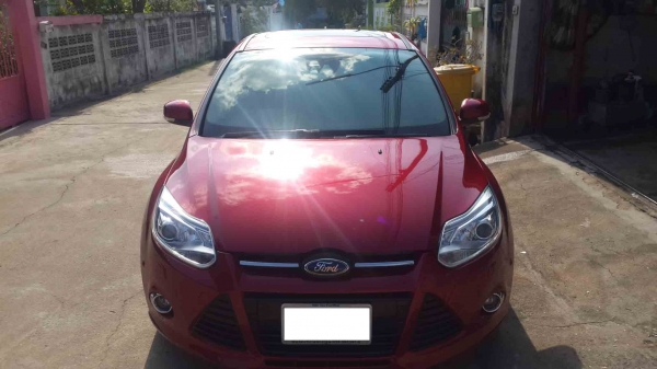 FORD FOCUS 5DR 2.0 S ปี 12 ตัวท็อปสุด สีแดงๆ สภาพดี Full option พร้อมใช้งานครับขายถูกๆ FORD FOCUS 5DR 2.0 S ปี 12 ตัวท็อปสุด สีแดงๆ สภาพดี Full option พร้อมใช้งานครับขายถูกๆ