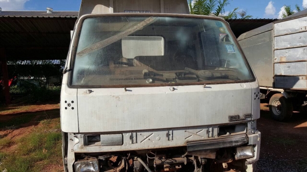 ขาย 6 ล้อดั้ม 3 คิว ISUZU เครื่อง 4BB1 100 แรงม้า ไม่มีเล่มทะเบียนครับ ราคาต่อรองได้ ขาย 6 ล้อดั้ม 3 คิว ISUZU เครื่อง 4BB1 100 แรงม้า ไม่มีเล่มทะเบียนครับ ราคาต่อรองได้