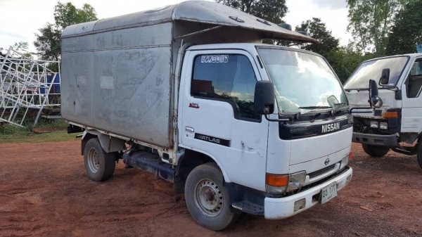 ขายรถบรรทุก 4 ล้อ NISSAN ATLAS ปี 50 ป้ายเล็ก พร้อมบรรทุก เครื่อง TD27 Turbo เอกสารเล่มทะเบียนพร้อมโอน ราคาต่อรองได้ครับ