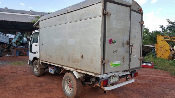 ขายรถบรรทุก 4 ล้อ NISSAN ATLAS ปี 50 ป้ายเล็ก พร้อมบรรทุก เครื่อง TD27 Turbo เอกสารเล่มทะเบียนพร้อมโอน ราคาต่อรองได้ครับ