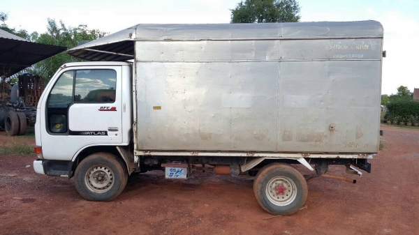 ขายรถบรรทุก 4 ล้อ NISSAN ATLAS ปี 50 ป้ายเล็ก พร้อมบรรทุก เครื่อง TD27 Turbo เอกสารเล่มทะเบียนพร้อมโอน ราคาต่อรองได้ครับ