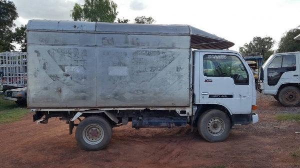 ขายรถบรรทุก 4 ล้อ NISSAN ATLAS ปี 50 ป้ายเล็ก พร้อมบรรทุก เครื่อง TD27 Turbo เอกสารเล่มทะเบียนพร้อมโอน ราคาต่อรองได้ครับ