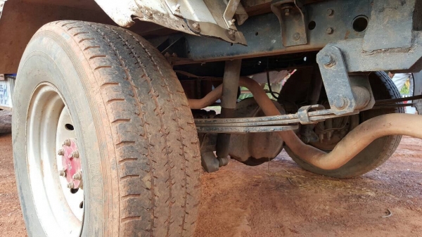 ขายรถบรรทุก 4 ล้อ NISSAN ATLAS ปี 50 ป้ายเล็ก พร้อมบรรทุก เครื่อง TD27 Turbo เอกสารเล่มทะเบียนพร้อมโอน ราคาต่อรองได้ครับ