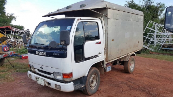 ขายรถบรรทุก 4 ล้อ NISSAN ATLAS ปี 50 ป้ายเล็ก พร้อมบรรทุก เครื่อง TD27 Turbo เอกสารเล่มทะเบียนพร้อมโอน ราคาต่อรองได้ครับ
