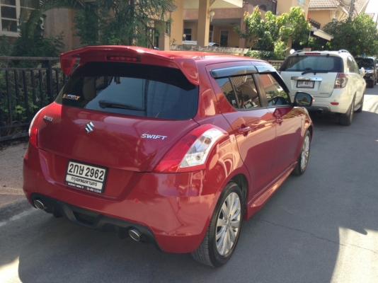ขาย Swift 1.2 GLX ตัวท็อปสีแดง ใหม่ สวย เดิม ขาย Swift 1.2 GLX ตัวท็อปสีแดง ใหม่ สวย เดิม