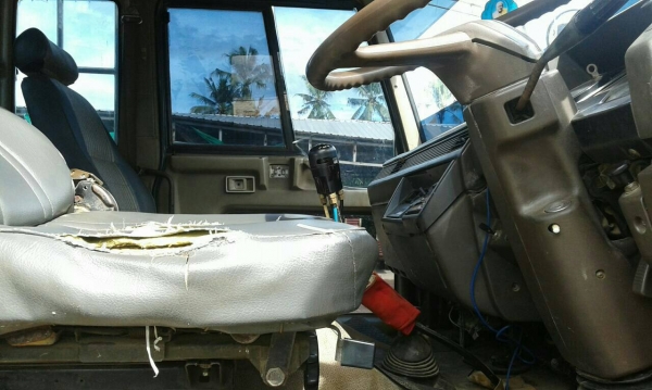 10ล้อท้ายลาด...220แรง มิตซูฯFN527M-TF0653 รถสภาพดี สวยดี เล่มพร้อม