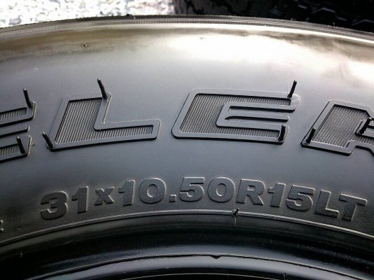 ขายยาง 31×10.50R15 บริดสโตน H/T ยางสัปดาห์ที่23ปี13 ดอกยางหนาเต็มสดเท่ากันไม่กินข้างสวยๆ จำนวน 1 ชุด ขายยาง 31×10.50R15 บริดสโตน H/T ยางสัปดาห์ที่23ปี13 ดอกยางหนาเต็มสดเท่ากันไม่กินข้างสวยๆ จำนวน 1 ชุด