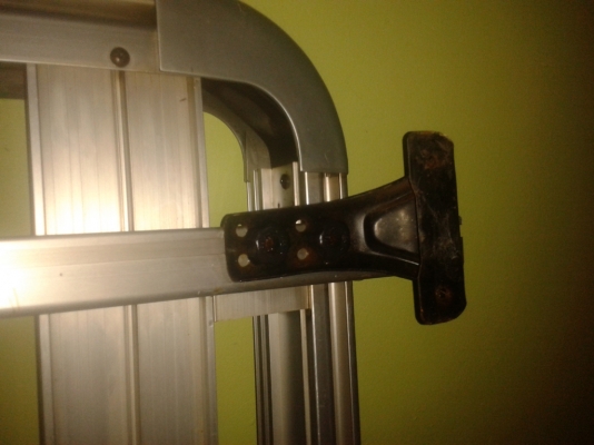 แร็คหลังคา (ขนาดใหญ่ 1.0 X 1.5 M)  ขอบสูง 10 Cm คานวางยาว 50 นิ้ว 1,800  บาท  ลดเหลือ 1,400 บาท เน้นมารับเองครับ และขนส่งทางรถไฟ