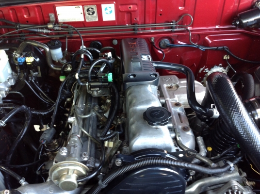 ฟอดเรนเจอ ปี 2002 4 ประตูโฟวิล เครื่อง 2500 ฟอดเรนเจอ ปี 2002 4 ประตูโฟวิล เครื่อง 2500