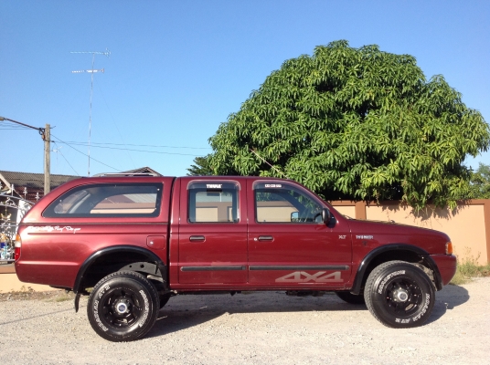 ฟอดเรนเจอ ปี 2002 4 ประตูโฟวิล เครื่อง 2500 ฟอดเรนเจอ ปี 2002 4 ประตูโฟวิล เครื่อง 2500