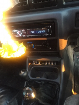 ฟอดเรนเจอ ปี 2002 4 ประตูโฟวิล เครื่อง 2500 ฟอดเรนเจอ ปี 2002 4 ประตูโฟวิล เครื่อง 2500