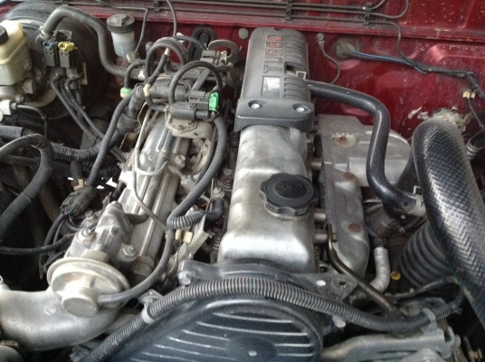 ฟอดเรนเจอ ปี 2002 4 ประตูโฟวิล เครื่อง 2500 ฟอดเรนเจอ ปี 2002 4 ประตูโฟวิล เครื่อง 2500