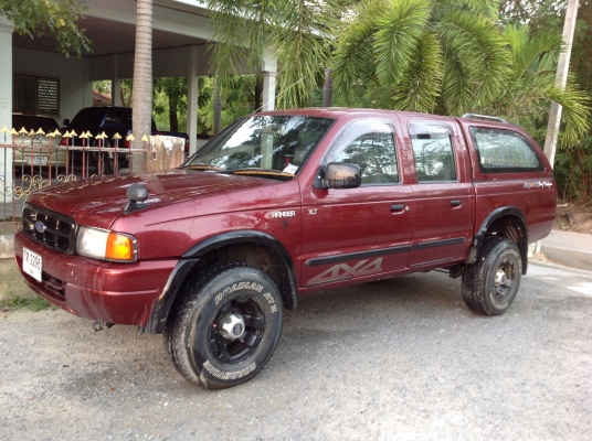 ฟอดเรนเจอ ปี 2002 4 ประตูโฟวิล เครื่อง 2500 ฟอดเรนเจอ ปี 2002 4 ประตูโฟวิล เครื่อง 2500