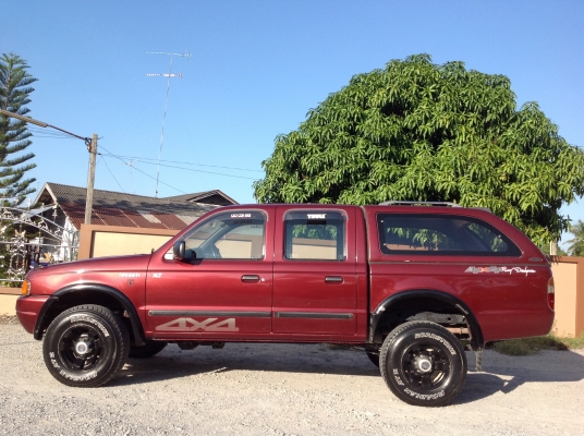 ฟอดเรนเจอ ปี 2002 4 ประตูโฟวิล เครื่อง 2500 ฟอดเรนเจอ ปี 2002 4 ประตูโฟวิล เครื่อง 2500