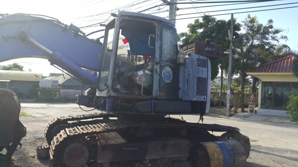 ขายด่วน อะใหล่ KOMATSU PC228 US อะใหล่ตัวเดียวกับ PC200-6-7 ครับ