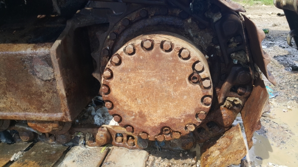 ขายด่วน อะใหล่ KOMATSU PC228 US อะใหล่ตัวเดียวกับ PC200-6-7 ครับ