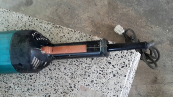 หินเจีย makita 9" รุ่น 9049