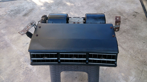 ขายตู้แอร์แขวนหน้าโบราณ