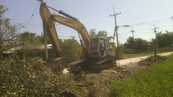 ขายรถแบคโฮพร้อมรถเทรลเลอร์ SUMITOMO 2800 FJ กับ ISUZU JUMBO 165 แรงม้า เพลาเดี่ยว ราคารวม 2 คัน 650000