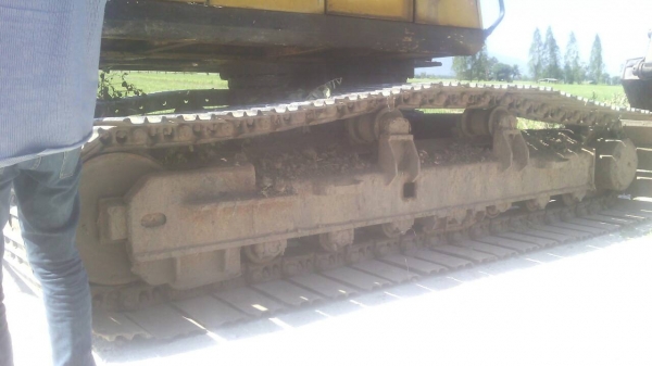 ขายรถแบคโฮพร้อมรถเทรลเลอร์ SUMITOMO 2800 FJ กับ ISUZU JUMBO 165 แรงม้า เพลาเดี่ยว ราคารวม 2 คัน 650000