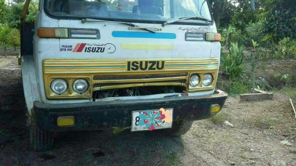 ขายรถแบคโฮพร้อมรถเทรลเลอร์ SUMITOMO 2800 FJ กับ ISUZU JUMBO 165 แรงม้า เพลาเดี่ยว ราคารวม 2 คัน 650000