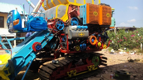 รถเกี่ยวข้าว