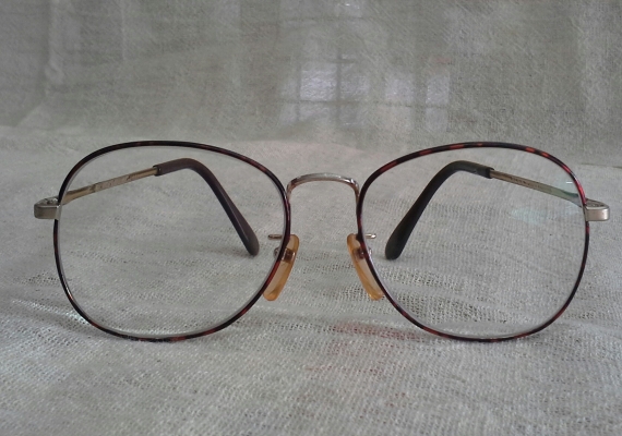 แว่นสายตายาวเยอรมัน  BOSS