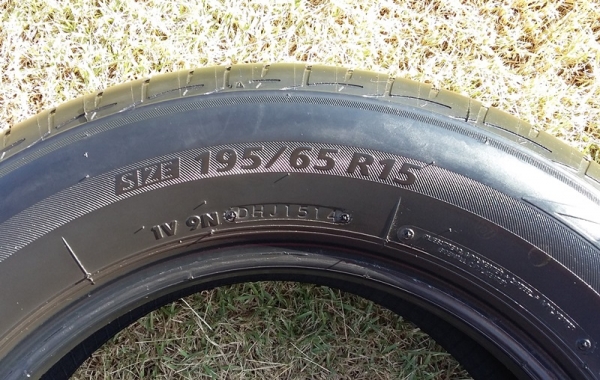 ยาง,195-65-15 Bridgestone EP200 สวยๆปี14 ชุดละ 4,000 ยาง,195-65-15 Bridgestone EP200 สวยๆปี14 ชุดละ 4,000