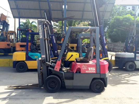 -:-*&bull;*ข า ย ร ถ ย ก นำ เ ข้ า*&bull;*-:-NISSAN เครื่องเบนซิล เกียร์ธรรมดา สนใจติดต่อ083-062-0223(ปอนด์)