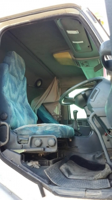 รถปูน 10 ล้อ